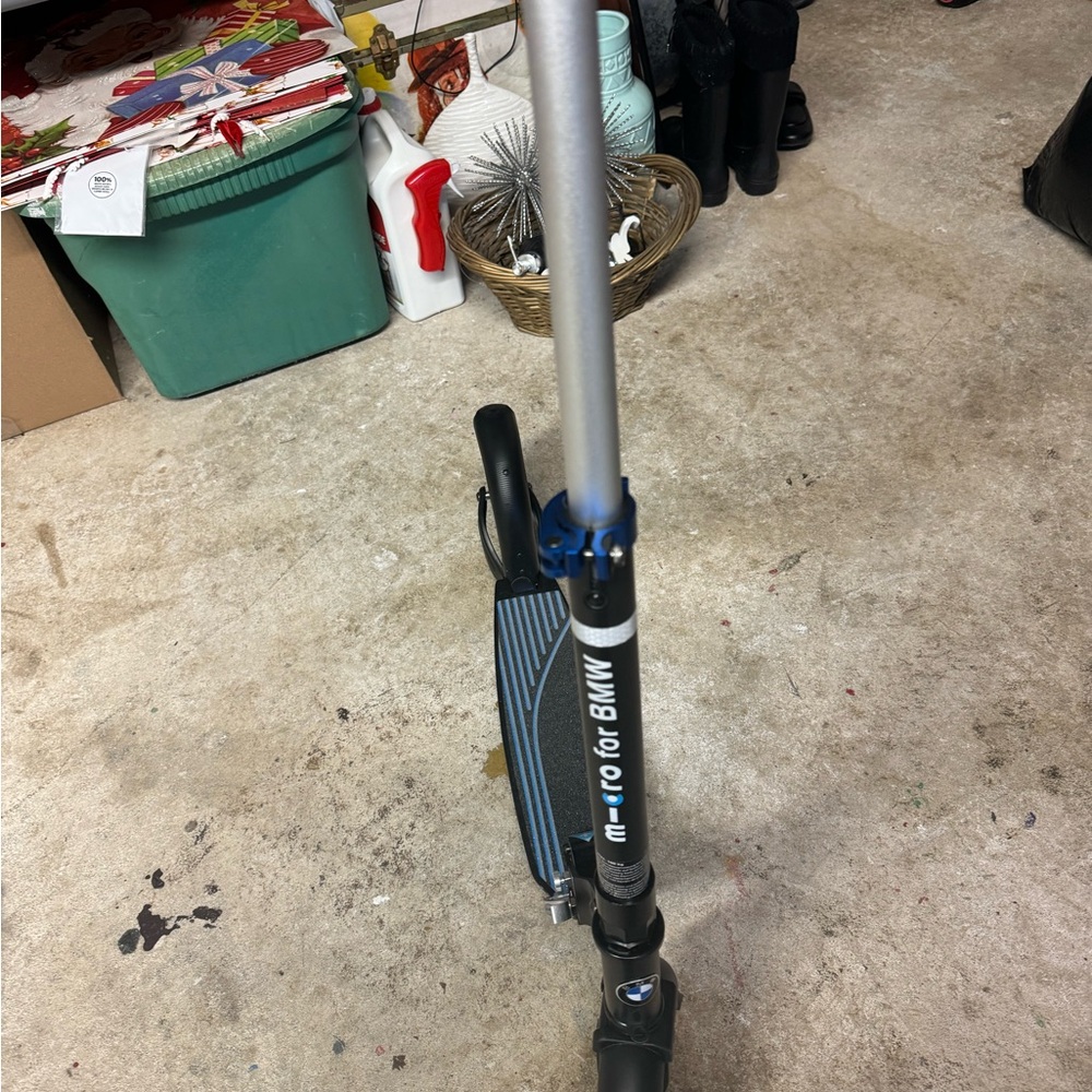 BMW push scooter (like brand new) (only ridden twice )